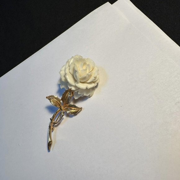 Signed Accessocraft NYC - Vintage Cream White Flower Stem Pin Brooch - Picture 1 of 9